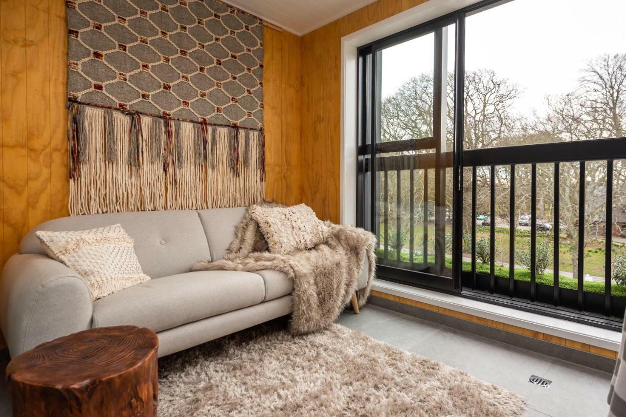 Penthouse With Park View Lägenhet Christchurch Exteriör bild